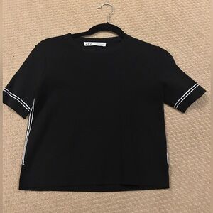 Zara Cropped Black Tshirt